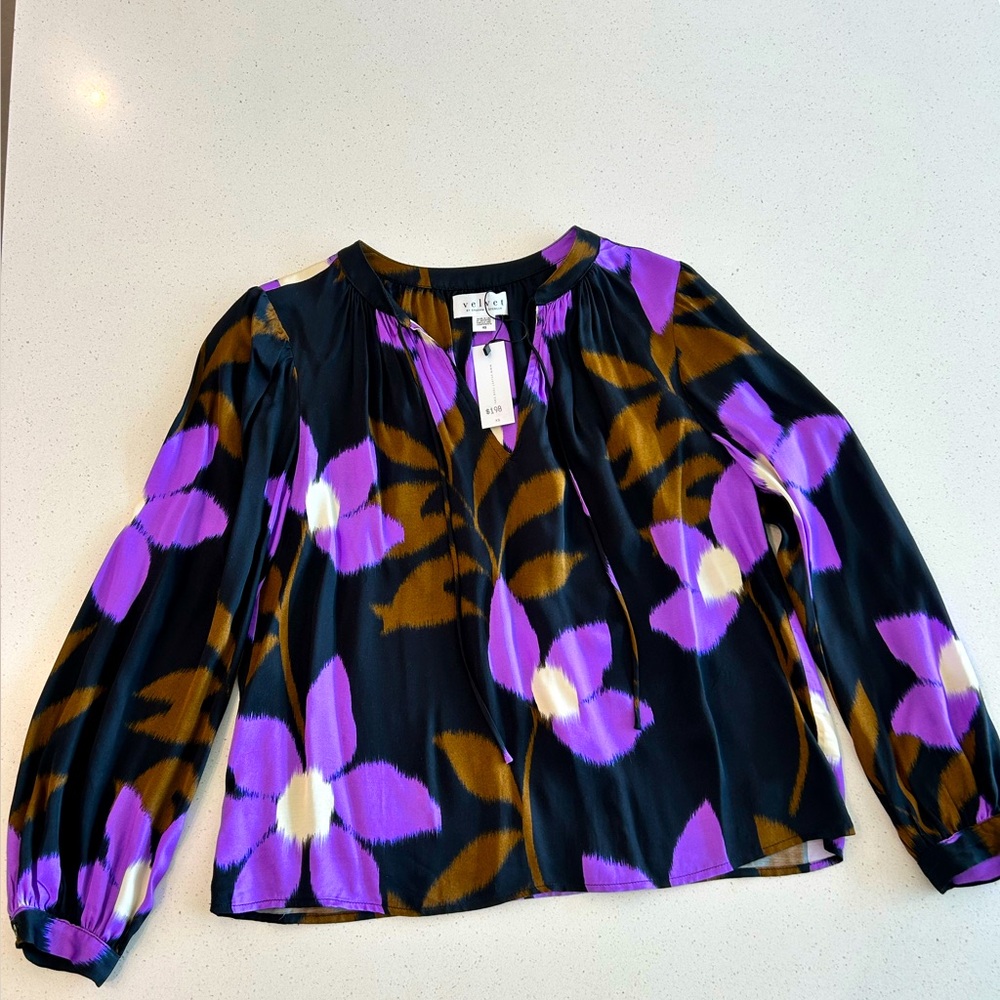 Velvet by Graham & Spencer Black, Purple, and Gold Top